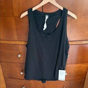 NWT Lulu lemon Women's black Top size 14